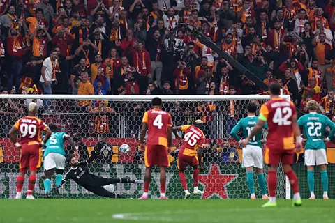 دقيقة بدقيقة.. جالاتا سراي 1-0 ليفربول.. أوسيمين يسجل 